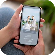 スマホひとつで送れる招待状